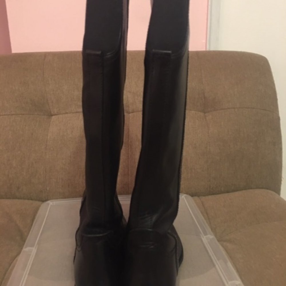 Boots - Picture 3 of 3